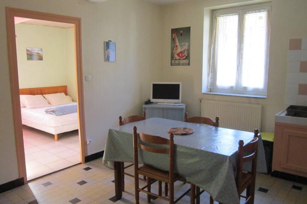 Appartement Rdc Maison De Village Savignac-les-Ormeaux Buitenkant foto